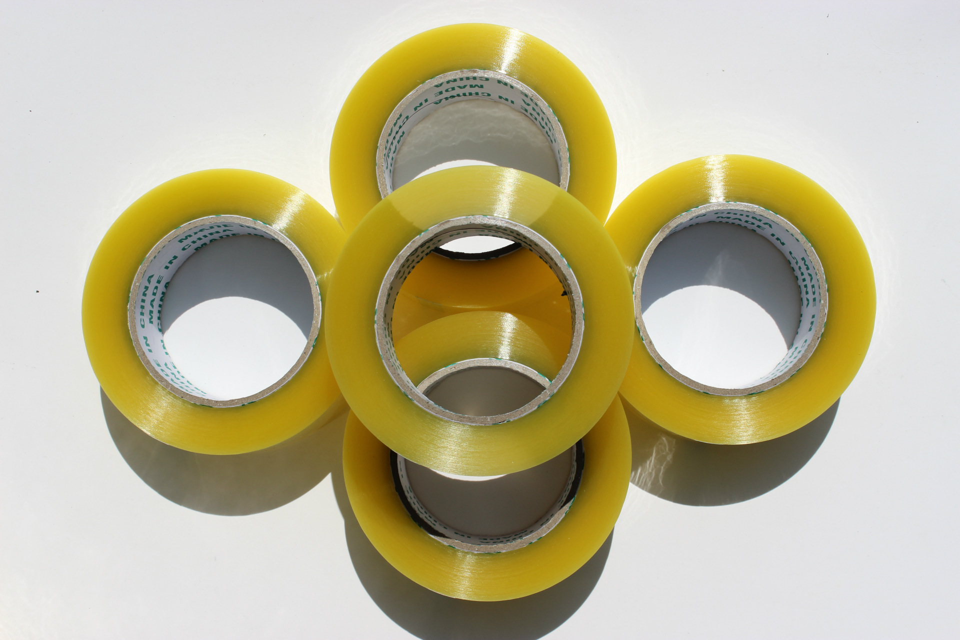 你知道胶带的粘胶该怎么去处吗？顺新来教你